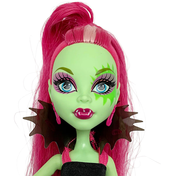 Monster High Venus McFlytrap Fierce Rockers Doll With Outfit