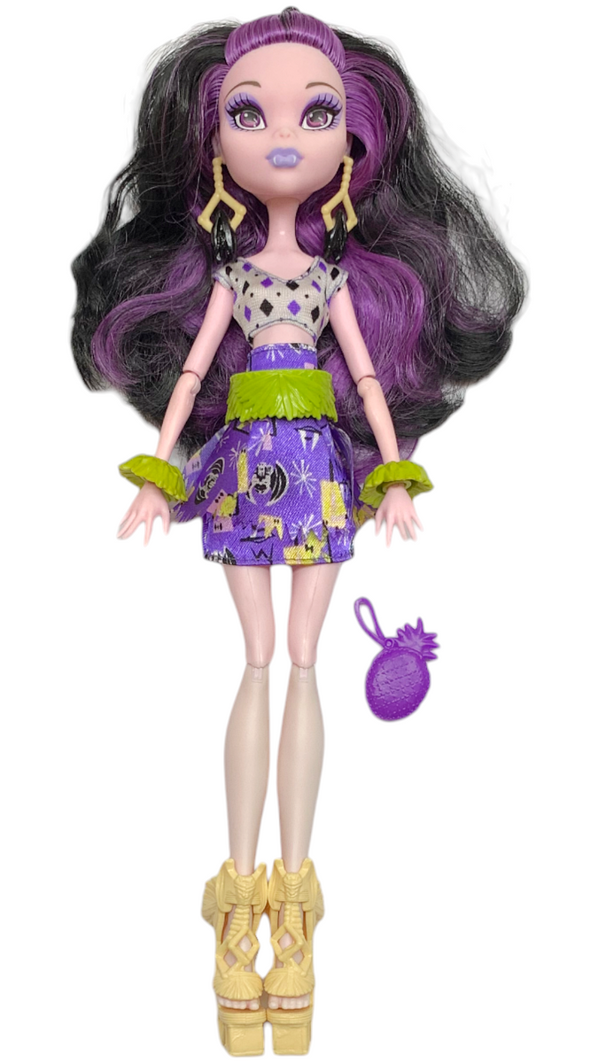 Monster High dolls Ghoul popular getaway Elissabat VERY RARE.