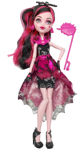 Monster High Welcome To Monster High Photo Booth Ghouls Draculara Doll With Outfit