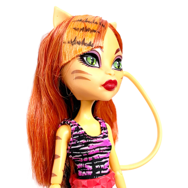 Monster High Toralei Coffin Bean Doll With Tail & Outfit