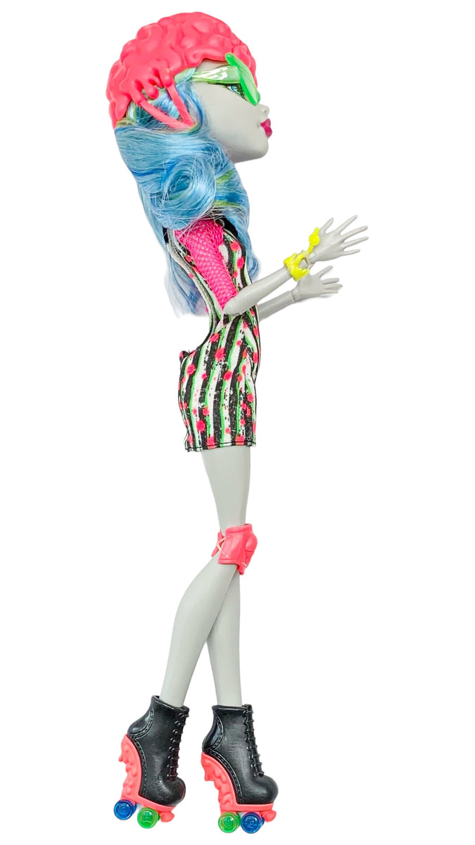 Monster High Ghoulia Yelps Roller Maze Doll With Outfit