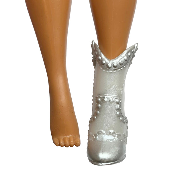 L.O.L. Surprise O.M.G. Remix Lonestar Fashion Doll Replacement Shoe Left White & Silver Cowboy Boot