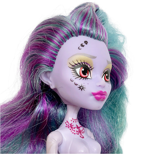 Monster High I Heart Fashion Djinni Whisp Doll With Blue & Gold Shirt & Pants Outfit