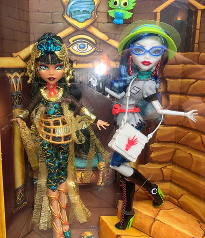 Monster High® SDCC Collector The Vault Cleo De Nile® & Ghoulia Yelps® Doll Set (FCL36)