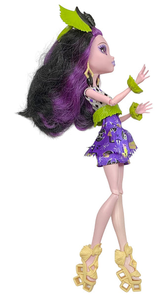 Monster High Ghouls Getaway Elissabat Doll With Headpiece & Outfit