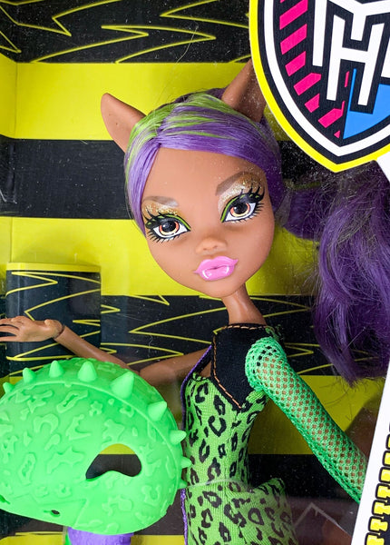 Monster High® Skultimate Roller Maze™ Clawdeen Wolf™ Doll (Y8350)