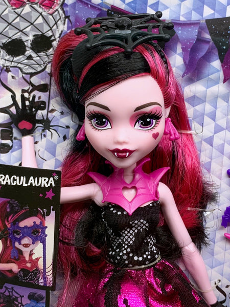 Monster High® Welcome To Monster High Dance The Fright Away™ Draculara® Doll (DNX33)