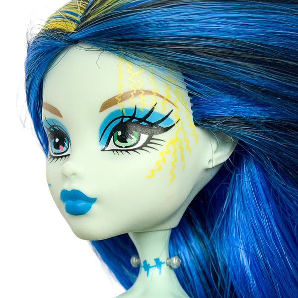 Monster High Replacement Frankie Stein Freaky Fusion Recharge Chamber Edition Doll