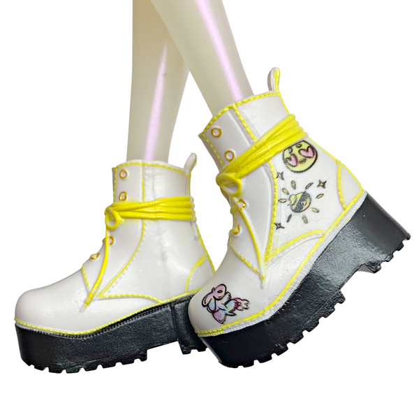 Rainbow High Mini Accessories Studio Shoes Sunny Platform Boots