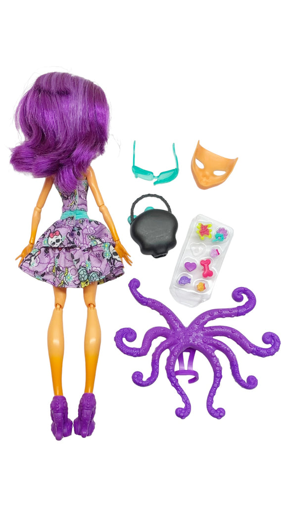 Monster High Inner Monster Shockingly Shy Scared Silly Doll Set