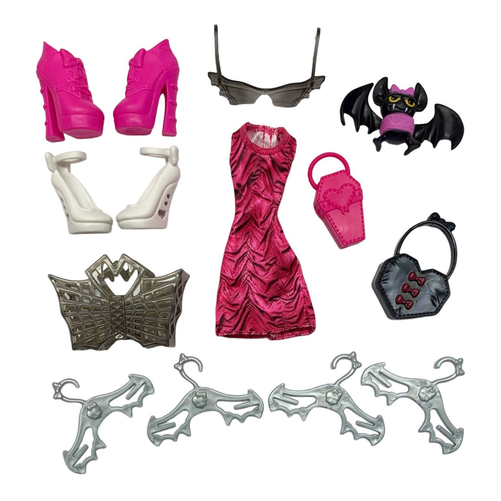 Monster High Draculaura Fashion Doll & Accessories