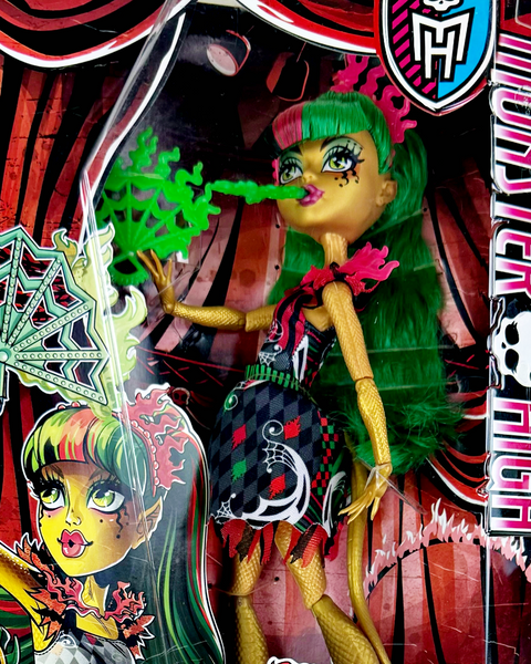 Monster High® Freak Du Chic™ Circus Style Jinafire Long® Doll (CHX96)