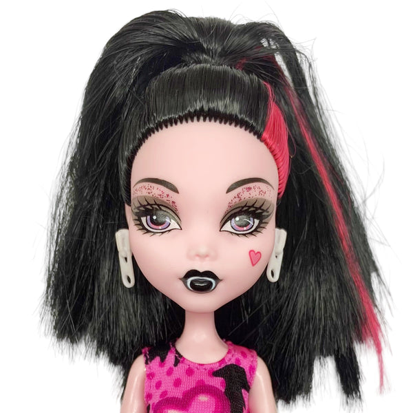 Monster High Draculocker Draculaura Doll With Outfit & Accessories