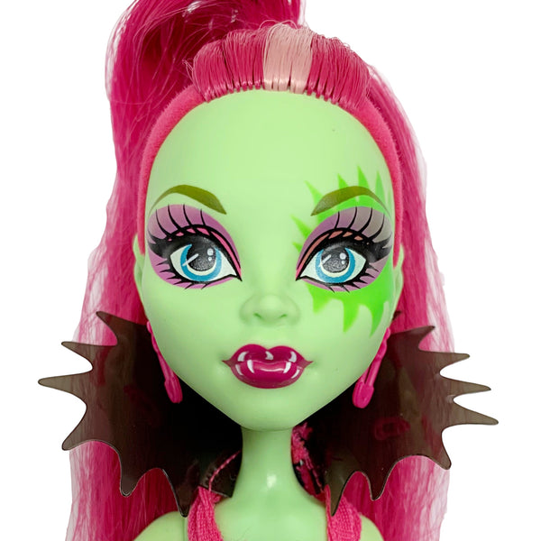 Monster High Venus McFlytrap Fierce Rockers Doll With Outfit