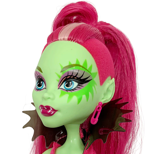 Monster High Venus McFlytrap Fierce Rockers Doll With Outfit