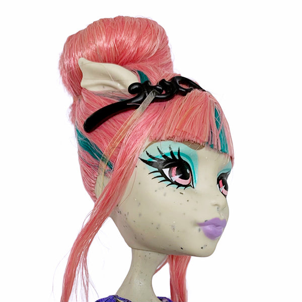 Monster High Dance Class Rochelle Goyle Doll With Outfit