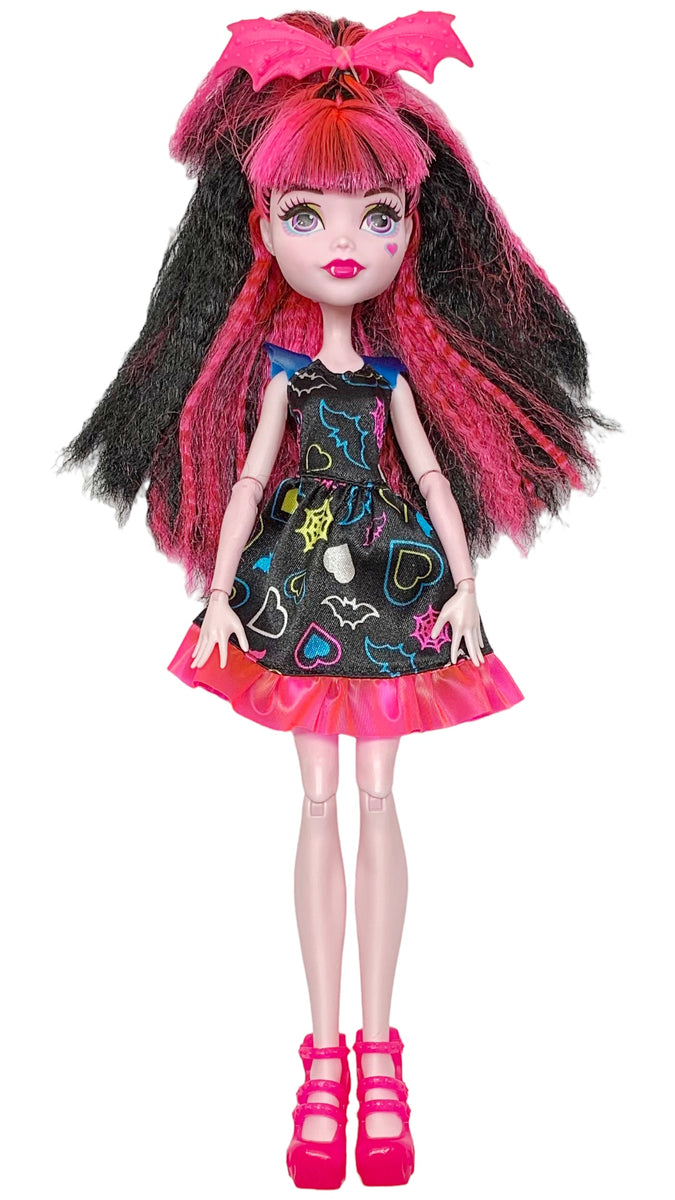 Monster High Electrified Ghouls Draculaura Doll With Dress Outfit – The ...