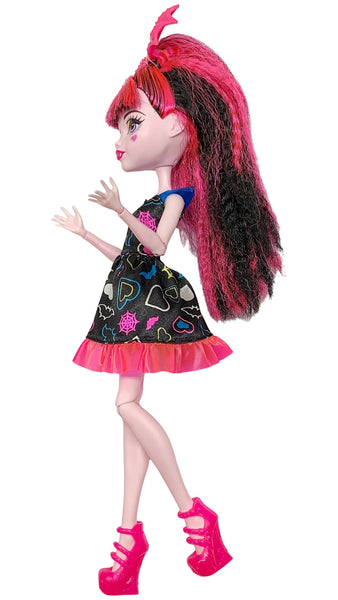 Monster High Electrified Ghouls Draculaura Doll With Dress Outfit