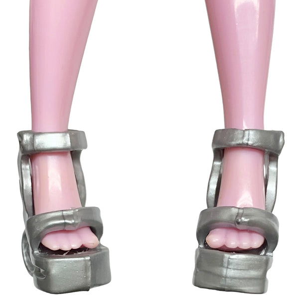 Novi Stars Mae Tallick Oribit Beach Alien Doll Replacement Shoes Silver Skates