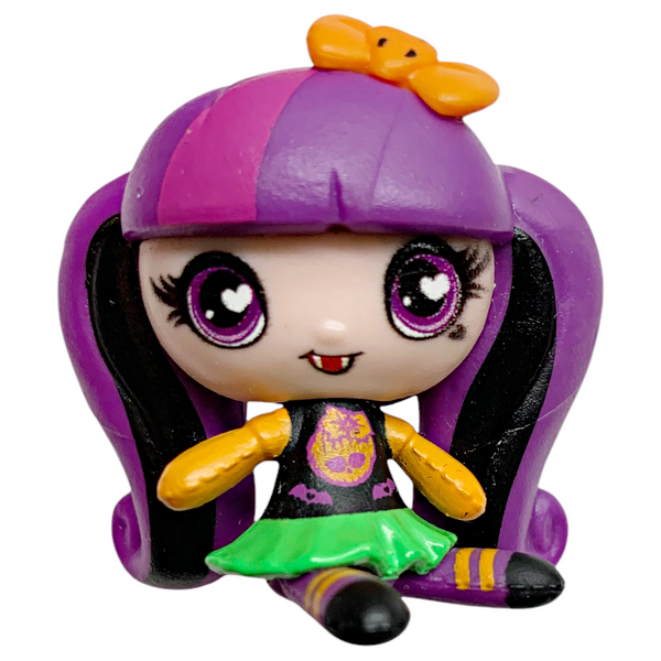 Monster High Season 1 Halloween Ghouls Minis Draculaura Doll Figure (FBT75)