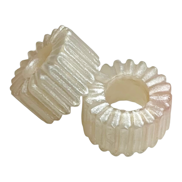 Ever After High Way Too Wonderland Lizzie Hearts Doll Replacement Pearl Ivory White Bracelets