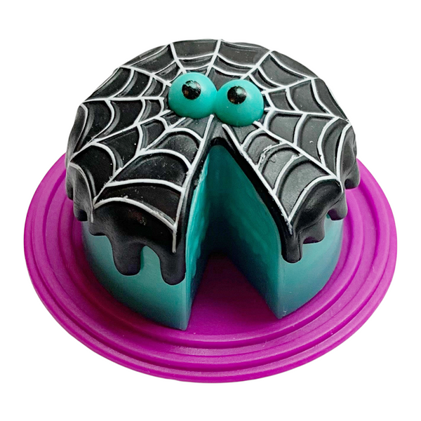 Monster High G3 Coffin Bean Spooky Cafe Playset Replacement Cake On Display