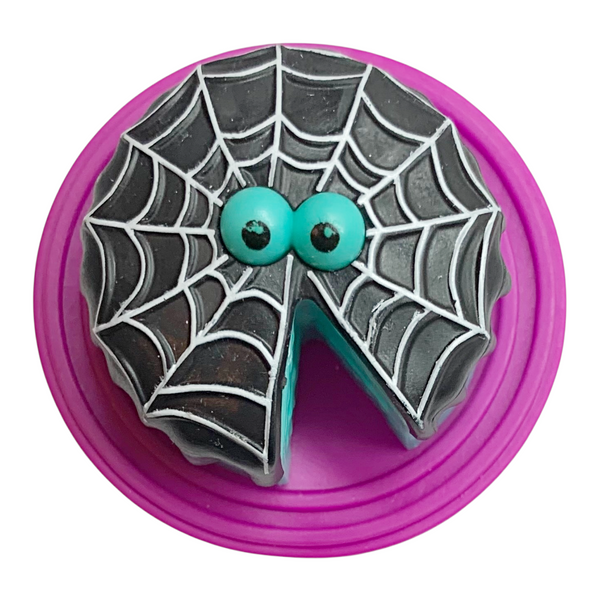 Monster High G3 Coffin Bean Spooky Cafe Playset Replacement Cake On Display