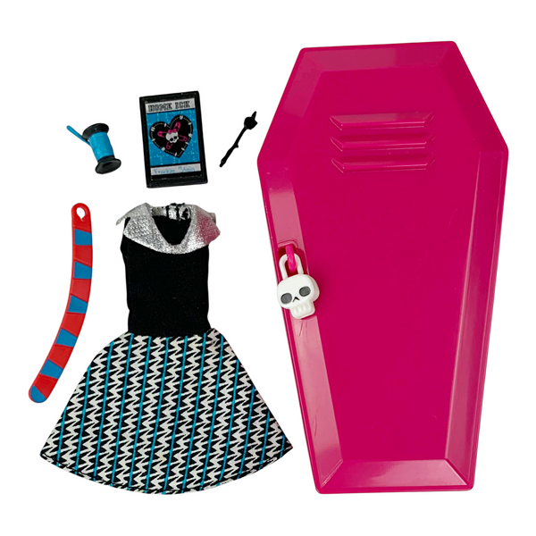 Monster High Frankie Stein Home Ick Doll With Outfit & Accessories