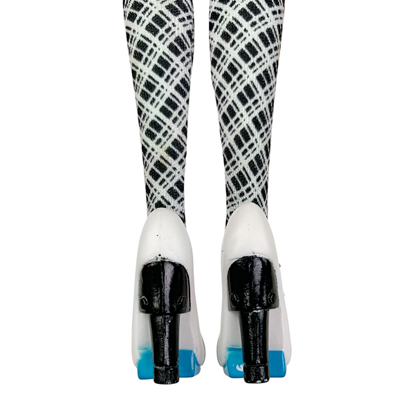 Monster High Frankie Stein Home Ick Doll With Outfit & Accessories