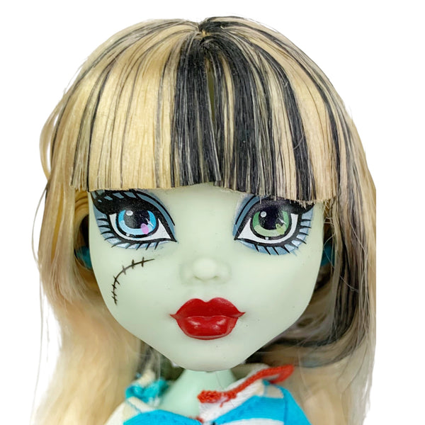Monster High Frankie Stein Home Ick Doll With Outfit & Accessories