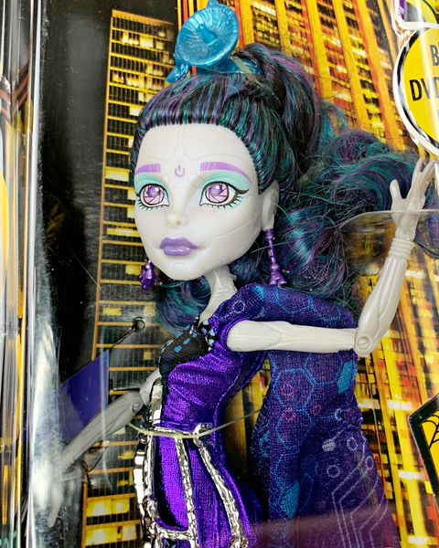 Monster High Elle Eedee Boo York Gala Ghoulfriends Doll (CHW63)