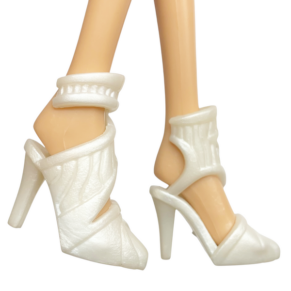 Winx Club Fairy Magic Fashion Pack Outfit Replacement Pearl White Shoes