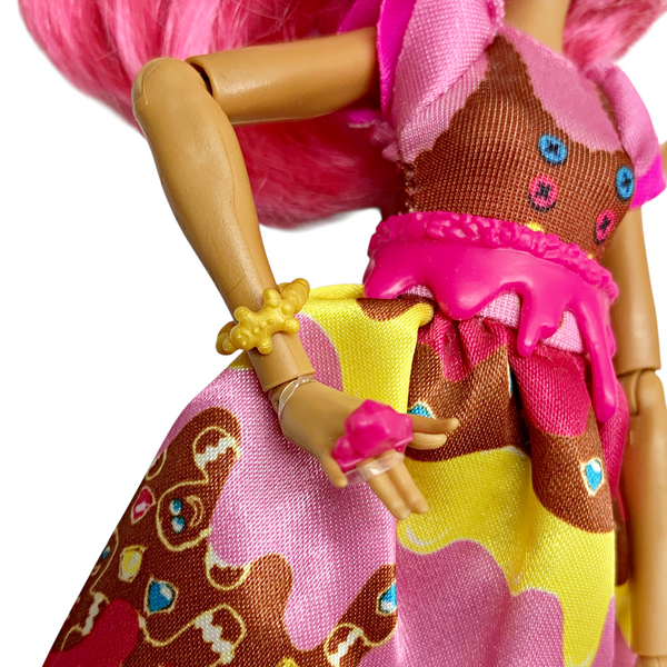 Ever After High Ginger Breadhouse Sugar Coated Doll With Outfit
