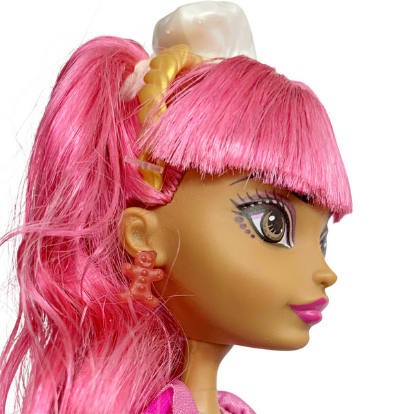 Ever After High Ginger Breadhouse Sugar Coated Doll With Outfit