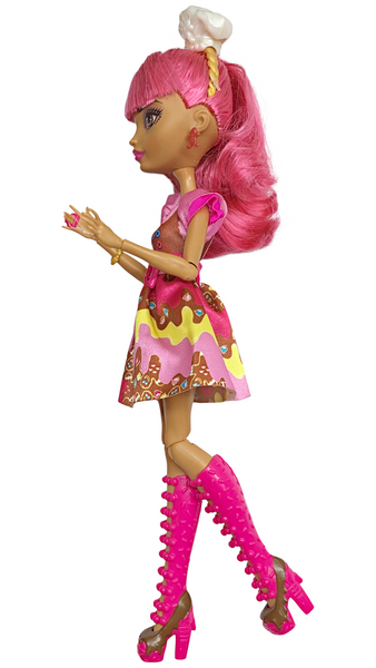 Ever After High Ginger Breadhouse Sugar Coated Doll With Outfit