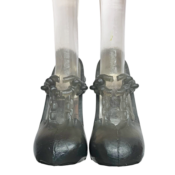 Monster High Draculaura Getting Ghostly Haunted Doll Replacement Gray Shoes