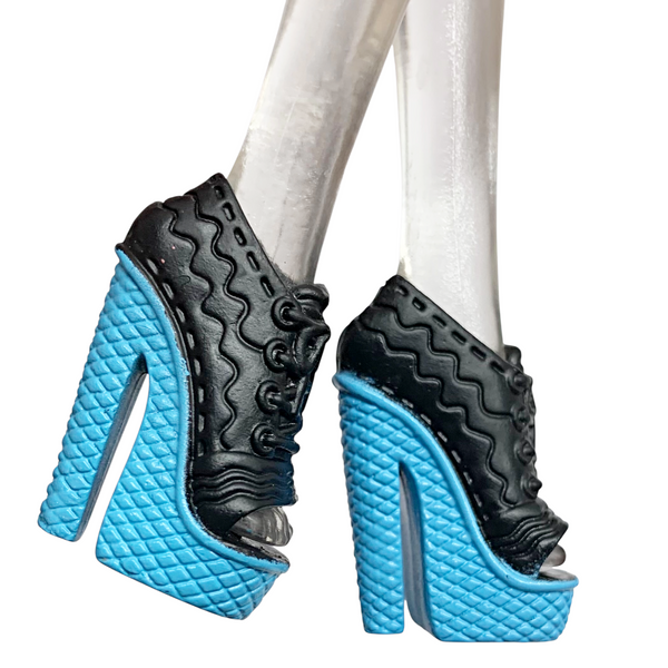 Monster High Ghoulia Yelps Doll Deluxe Fashion Pack Outfit Replacement Black & Blue Shoes