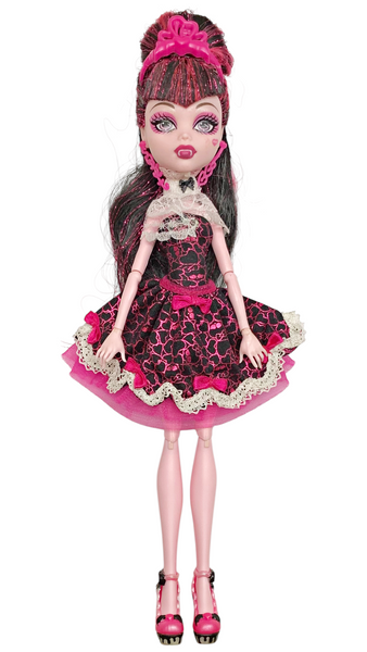 Monster High Draculaura Sweet 1600 Birthday Doll With Outfit & Accessories