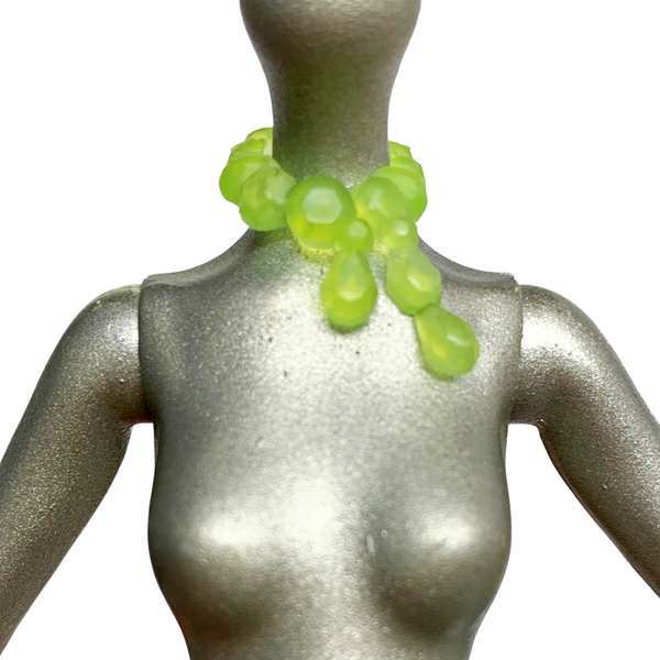 Monster High Draculaura Snow Bite Scarily Ever After Scary Tales Doll Replacement Green Necklace