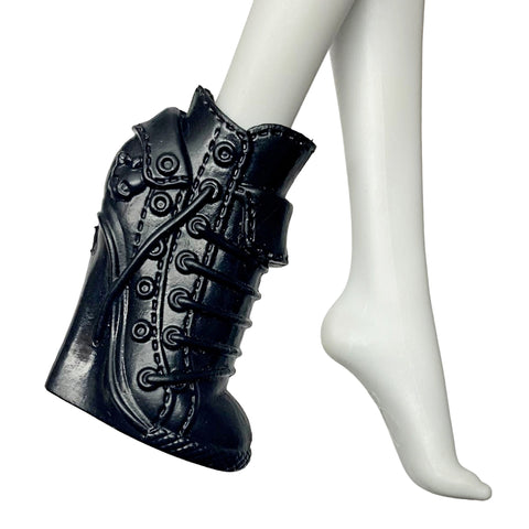 Monster High I Heart Love Fashion Abbey Bominable Doll Replacement Right Black Shoe