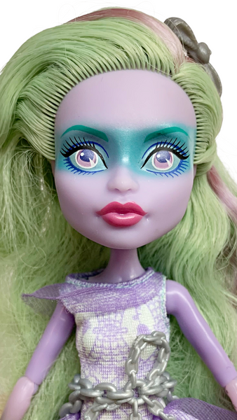 Monster High Twyla Boogeyman Haunted Doll Wearing Outfit