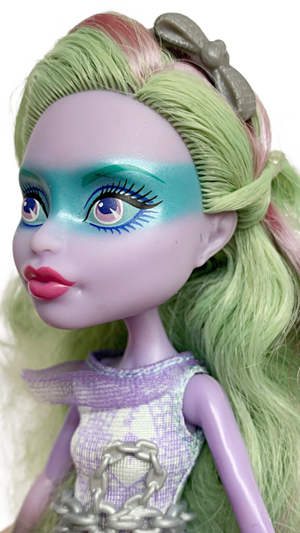 Monster High Twyla Boogeyman Haunted Doll Wearing Outfit