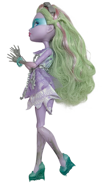 Monster High Twyla Boogeyman Haunted Doll Wearing Outfit