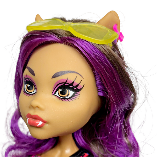 Monster High Clawdeen Wolf Gloom Beach Doll With Outfit & Accessories