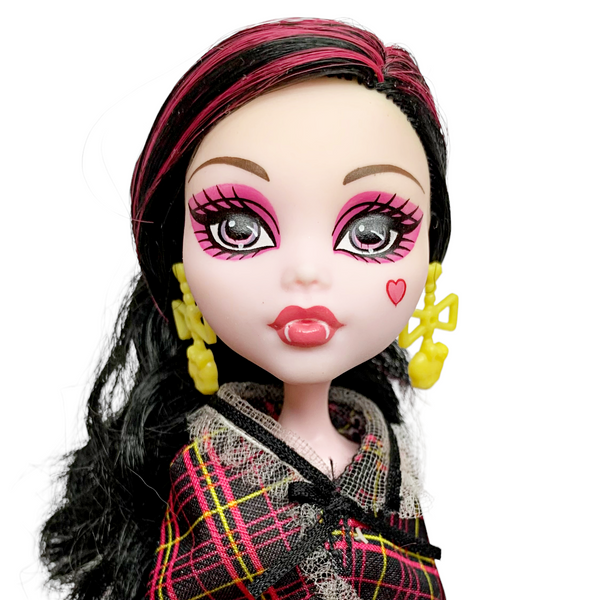 Monster High Draculaura I Heart Shoes Fashion Doll With Original Outfit