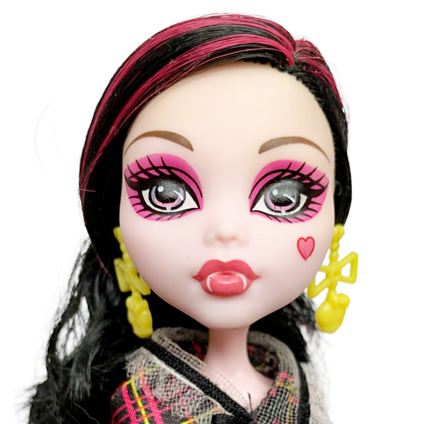 Monster High Draculaura I Heart Shoes Fashion Doll With Original Outfit