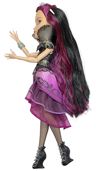 Ever After High First Chapter 1st Raven Queen Doll With Outfit