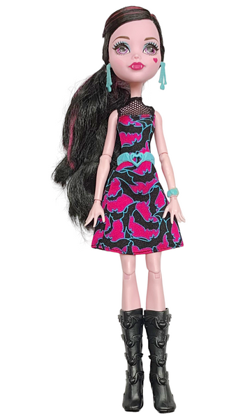 Monster High Welcome To Monster High Monstrous Rivals Draculaura Doll With Outfit