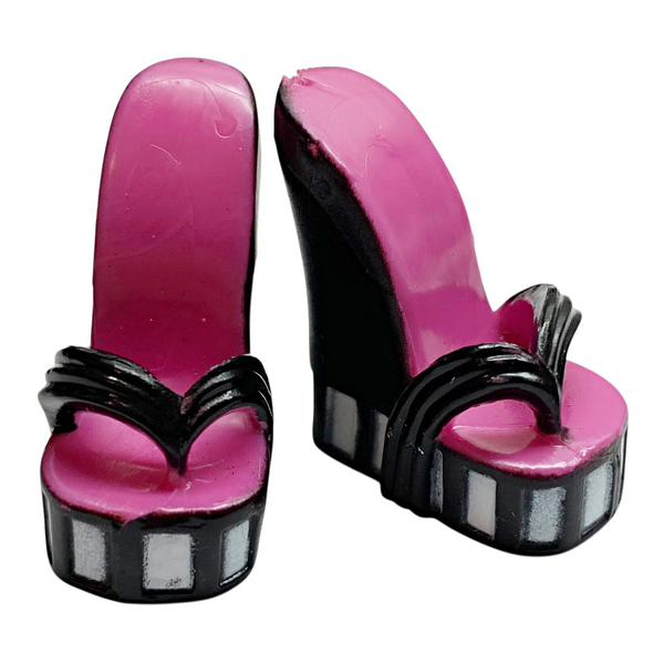 Monster High Lagoona Blue 1st Wave Original Doll Replacement Black & White Shoes