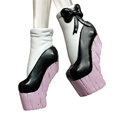Monster High Dance Class Rochelle Goyle Doll Replacement Black & White Shoes
